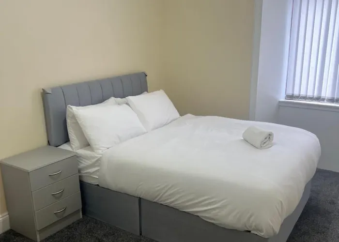 Glasgow South 2 Bedroom Apartment